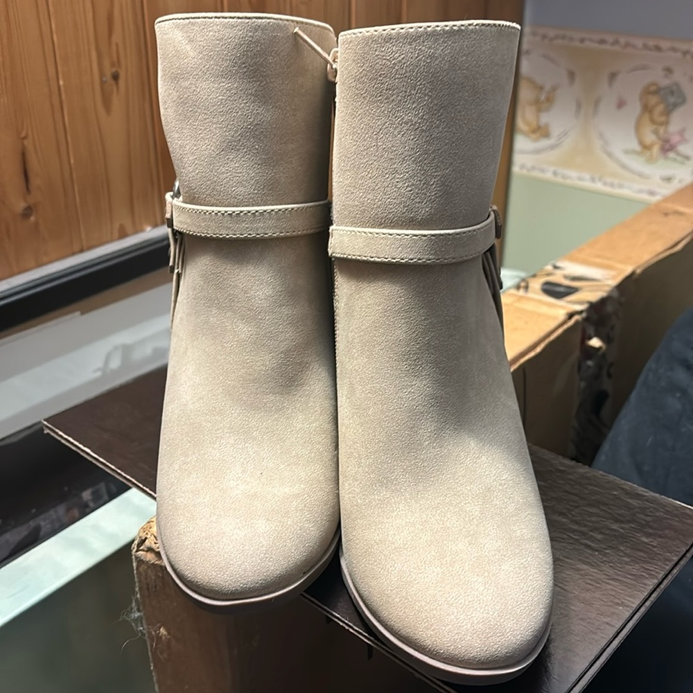 Lulus booties